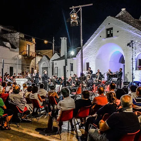 Trullo Relax Tatil Evi *